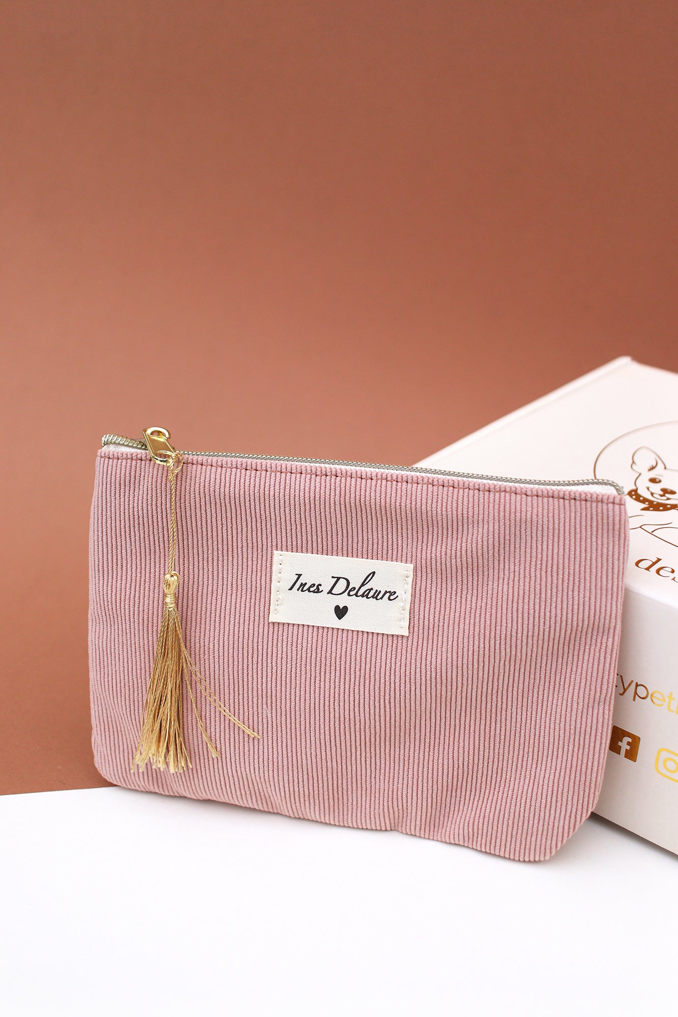 Accessoire chic pour box chien Pretty Pet Box, nœud décoratif pour petit chien inclus dans une box, livraison rapide, sans abonnement